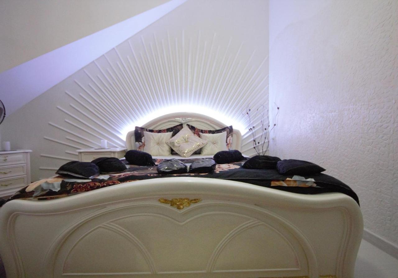 Apartment Penthouse Kisinyov Kültér fotó
